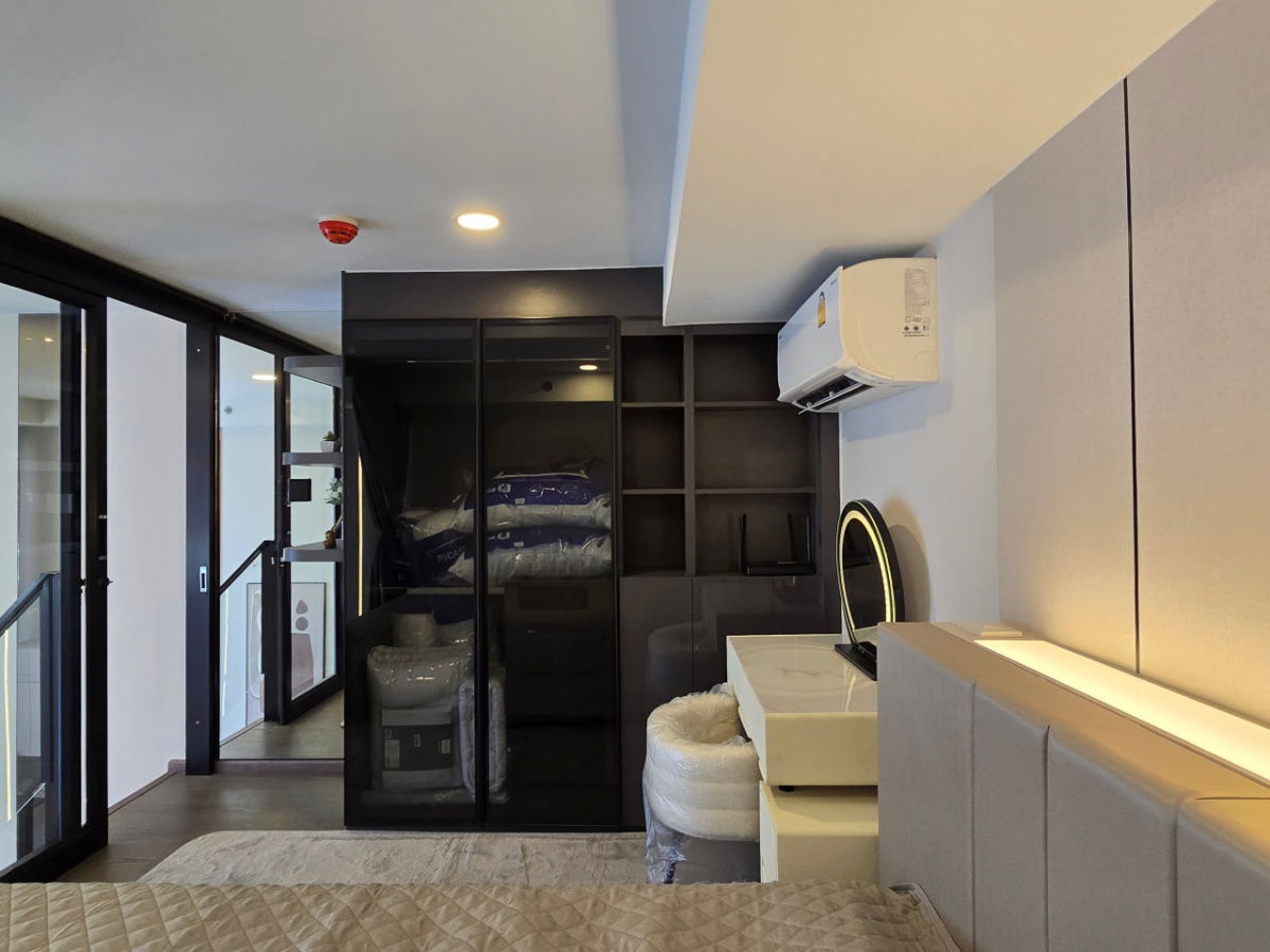 picture Park Origin Chula Samyan【𝐒𝐄𝐋𝐋 & 𝐑𝐄𝐍𝐓】🔥Warm, elegant tones, built-in wood furniture, and soft orange lighting.🔥 Contact Line ID: @hacondo - 2/11