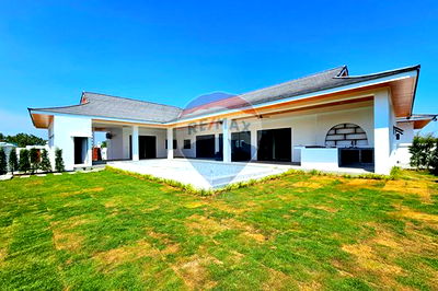 บ้านเดี่ยว หัวหิน ประจวบคีรีขันธ์ : [920601001-447] วิลล่าส่วนตัว 4 ห้องนอน 3 ห้องน้ำในทุ่งยาวซอย 112