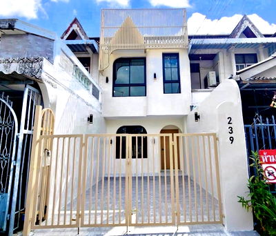 Townhouses for sale Bang Kapi : For Sale: 2-Storey Townhome at Baan Yoojaroen, Ladprao 101 | Newly Renovated Modern–Minimal Style | Only 1.3 km from Yellow Line (Ladprao 101 Station)