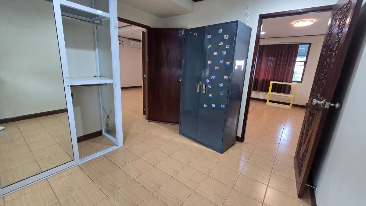 รูป HR3018ให้เช่าอาคาร 5ชั้น ซอย ประชาราษฎร์บำเพ็ญ 15 ห่างจากMRTห้วยขวาง 1 km เหมาะทำออฟฟิศ สำนักงาน - รูปที่ 21/42