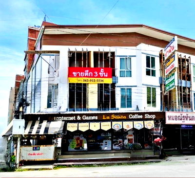 อาคารพาณิชย์ ม.ศรีปทุม วิทยาเขตชลบุรี : ขายอาคารพาณิชย์ 3 ชั้น 2 คูหา เหมาะเปิดกิจการ ราคาสุดคุ้ม ทำเลทองน่าลงทุน ติด รพ.วิภาราม อมตะนคร