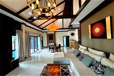 เช่าบ้านเดี่ยว ชลบุรี : [920471001-1647] Baan Dusit Lake with Private Pool for Rent