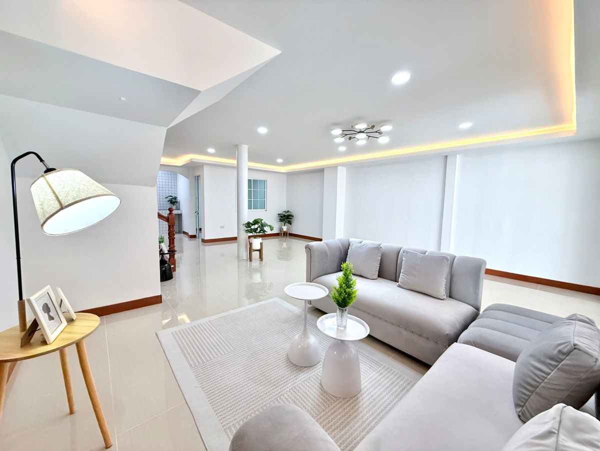 รูป ทาวน์เฮ้าส์ รีโนเวทใหม่ แต่งสวยพร้อมอยู่ มีเฟอร์ หมู่บ้าน เคซี.รามอินทรา5 ถนนพระยาสุเรนทร์40 คลองสามวา ใกล้ทางด่วนจตุโชติ - รูปที่ 11/23