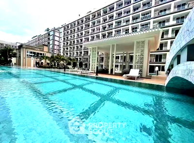 Condos for sale : 2-BR Condo at Dusit Grand Park 2 close to Pattaya (ID 2440754)