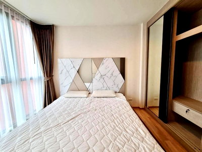 Condos for rent : *** Condo for Rent : The Base Garden-Rama9 Nice decorated Fully furnished  High floor Bed king size ***