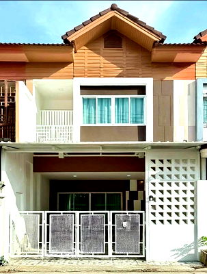 ทาวน์โฮม ชลบุรี : ขายบ้านพัทยา 2 ชั้น พิกัด ซอยสยามคันทรีคลับ เฟอร์นิเจอร์พร้อมอยู่ได้เลย