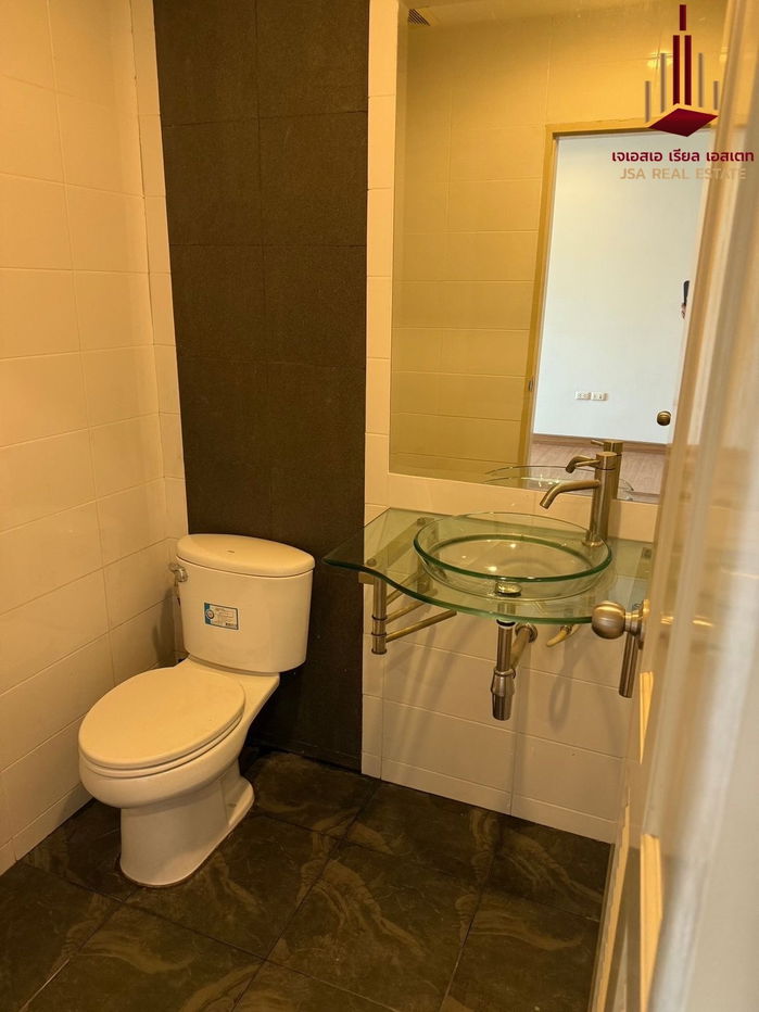 picture ✨ For Sale: The Complete Rajprarop Condo ✨ 💰 Only 3,590,000 THB - 5/5