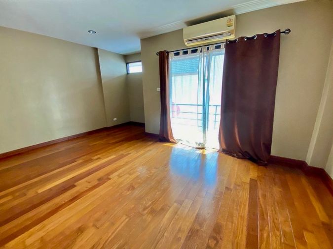 3-bed townhouse for sale, 200 sqm, 32 sq wah, Bueng Kum