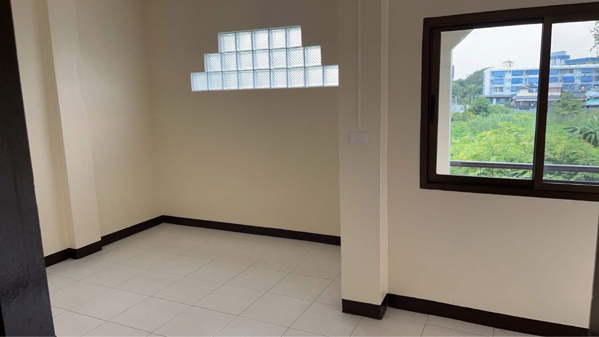 รูป 🏡ให้เช่าทาวน์เฮ้าส์กว้าง ทำเลดีมาก ใกล้ BTS พระโขนง–อ่อนนุช เดินไปรถไฟฟ้าได้จริง! 3 ห้องนอน 3 ห้องน้ำ พร้อมแอร์ ปั๊มน้ำ - รูปที่ 7/8