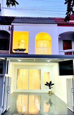 เช่าทาวน์โฮม เดอะ ริง อเวนิว : ให้เช่า ทาวน์เฮาส์สองชั้น ใกล้ มหาวิทยาลัยเชียงใหม่ เฟอร์นิเจอร์ครบ T.0946511456