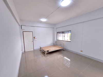 ขายคอนโด : 📣ขายนันทพร คอนโดมิเนียม (เจ้าของขายเอง) ชั้น 3 ห้องมุมวิวดี มีหน้าต่างด้านข้าง ติดถนนพหลโยธิน อยู่ตรงข้าม รพ. ศูนย์ธรรมศาสตร์รังสิต 