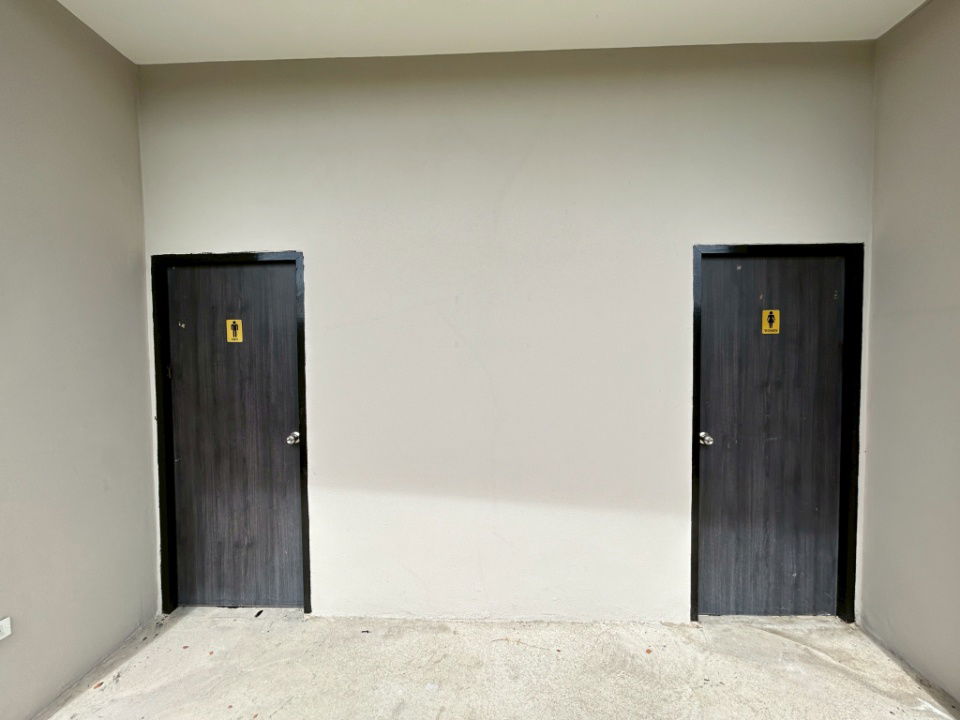 picture For Rent Building good Location, Suitable for Business such as Showroom, Office, Near Ruamchok- RW007205 - 12/31