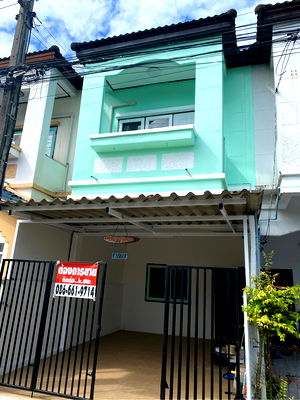Townhouses for sale วิทยาลัยบริหารธุรกิจและการท่องเที่ยวกรุงเทพ : Sale town home 3bedrooms 2nathroom