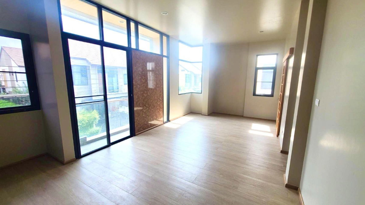 รูป เจ้าของขายเอง ขายด่วน! บ้านแฝด 2 ชั้น ตกแต่งพร้อมอยู่ บ้านเปี่ยมสุข แจ้งวัฒนะ-ศรีสมาน ซอยศรีสมาน 8 เขตปากเกร็ด นนทบุรี - รูปที่ 8/8