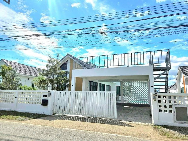 รูป ปล่อยเช่าพลูวิลล่าพร้อมเฟอร์ฯ พร้อมดาดฟ้าสำหรับปาร์ตี้ พลูวิลล่าขนาดใหญ่ ที่ดินกว้าง โซนหางดง ใกล้กาดฝรั่ง , โรงเรียนนานาชาติลานนา  - รูปที่ 3/30