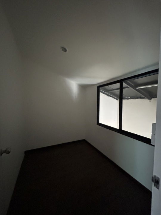 picture For Rent Building good Location, Suitable for Business such as Showroom, Office, Near Ruamchok- RW007205 - 23/31