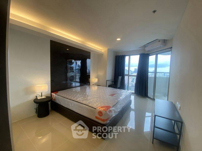 รูป คอนโด 2-ห้องนอน ที่ เดอะวอเตอร์ฟอร์ด ไดมอน ทาวเวอร์ สุขุมวิท ใกล้ BTS พร้อมพงษ์ (ID 2442644) - รูปที่ 4/15