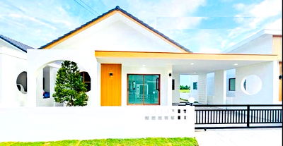 Houses for sale : Single-storey detached house for sale  3 bedrooms 2 bathrooms and 1 parking.