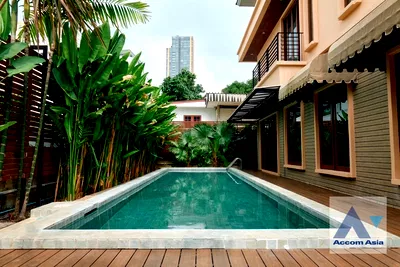 Houses for rent Outer Sukhumvit : 🔼🔽 AccomA 📩 Private Swimming Pool,Fully Furnished 4 BR House in Khlong Tan Nuea (96338)