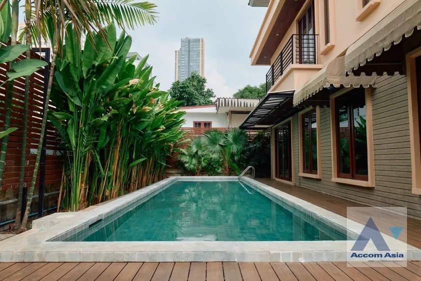 รูป 🔼🔽 AccomA 📩 Private Swimming Pool,Fully Furnished 4 BR House in Khlong Tan Nuea (96338) - รูปที่ 1/20