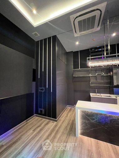 2-bed condo for sale, 280 sqm, Totnes Condo