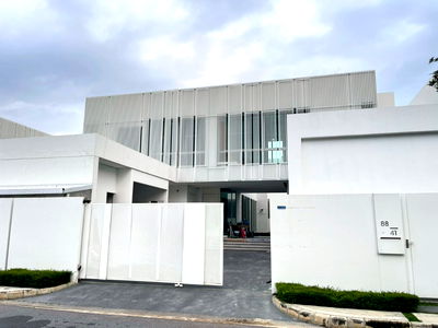 Houses for sale Raffles International College : P0386 Single house for sale at VIVE Bangna, offered in Bare Shell condition