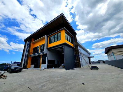 Factory for sale Porto Chino Shopping Mall : AS057 Factory for sale with newly built office, area size 1-0-7.7 rai, factory size 723 sq m.