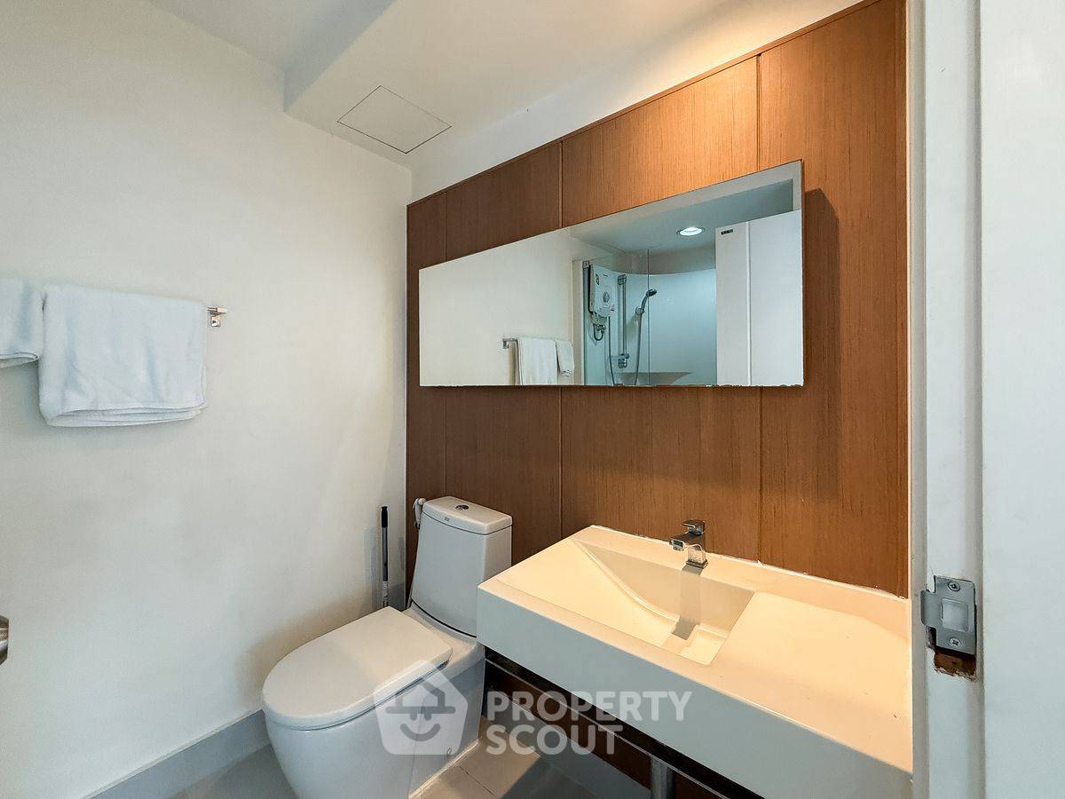 picture 1-BR Condo at The Bangkok Sathorn near BTS Surasak (ID 2444420) - 10/11