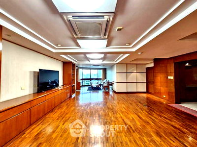 เช่าคอนโด เขตคลองเตย : คอนโด 3-ห้องนอน ที่ เพรสซิเดนท์ ปาร์ค คอนโดมิเนี่ยม ใกล้ MRT ศูนย์การประชุมแห่งชาติสิริกิติ์ (ID 2377895)