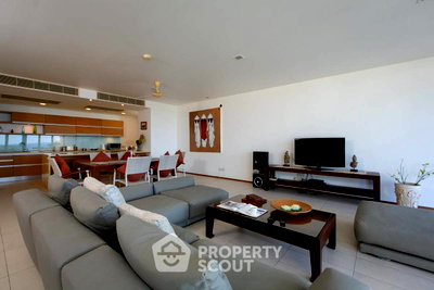 Condos for sale : 2-BR Condo at The Heights Phuket Condominium in Karon (ID 2064767)