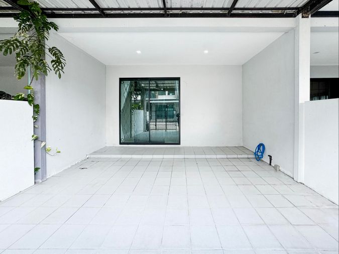 4-bed townhouse for sale, 232 sqm, 19.3 sq wah, Patio Ramintra (Watcharapol)