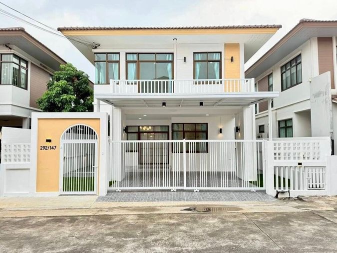 ขายบ้านเดี่ยว รีโนเวทใหม่สวย ม.โกลเด้นท์โฮม แหลมฉบัง ชลบุรี