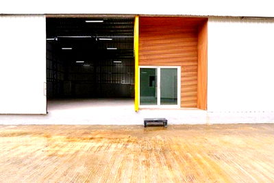 Factory for rent Bangkok : ChomThong Rama2 3.7 km. from BTS Talat Phlu Warehouse for rent in a new style area Room B1 198 sq.m