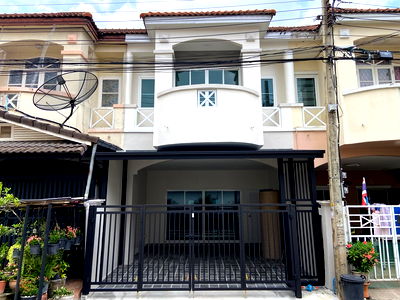 ทาวน์โฮม นนทบุรี : ขาย ทาวน์เฮ้าส์ 2 ชั้น หมู่บ้านร่มโพธิ์ เนื้อที่ 20 ตร.ว. อ.บางบัวทอง จ.นนทบุรี