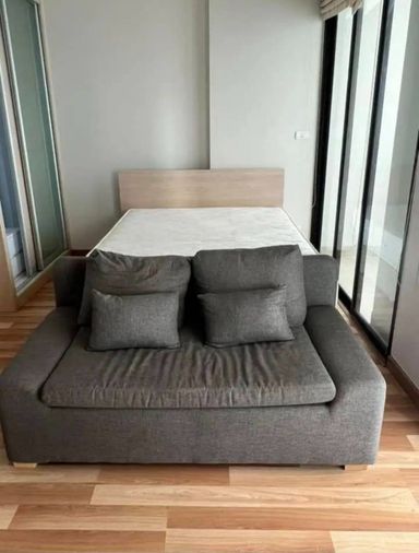 IDEO รัชดา–ห้วยขวาง ติด MRT! สตูดิโอ 26 ตร.ม. ชั้นสูงสุด เพียง 13,500 บาท/เดือน