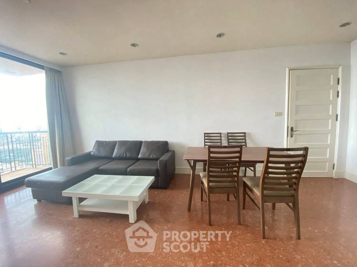 picture 2-BR Condo at Aguston Sukhumvit 22 near MRT Queen Sirikit National Convention Centre (ID 2443649) - 3/5