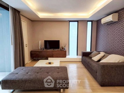 รูปภาพ Near BTS Ekkamai 400m | 1-BR 63 Sqm Condo At Mode Sukhumvit 61 (ID 2446486)