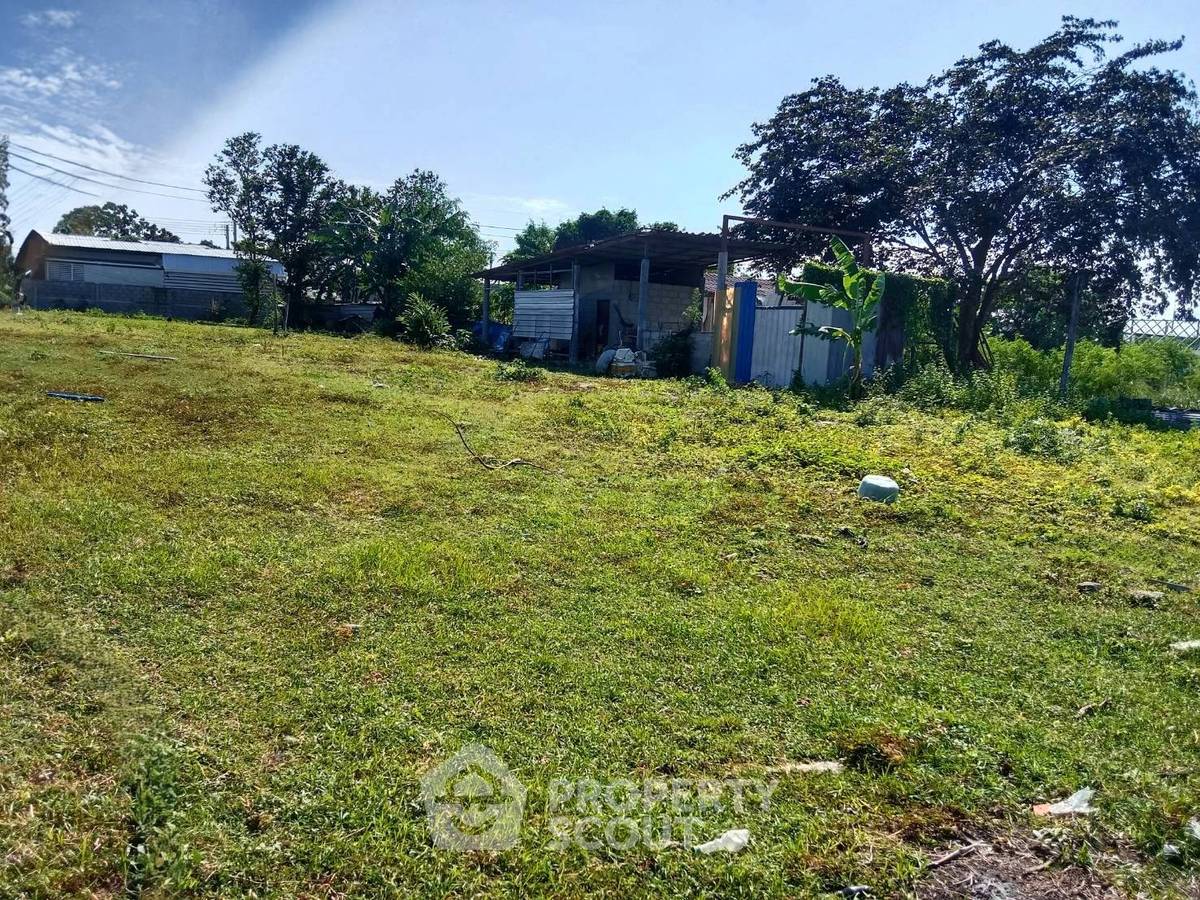 picture 1,600 m² Land for Sale in Thap Tai (ID 2446953) - 1/5