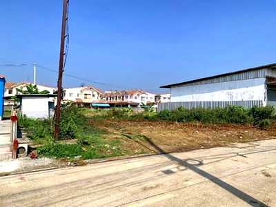 ที่ดินให้เช่า : ถ.หทัยราษฎร์ 88-98 สายไหม บิ๊กซี ลำลูกกา 2 1.3 กม. ให้เช่าที่ดินถมแล้ว 70ตร.วา. รร.สารสาสน์วิเทศสายไหม 1.4 กม. เข้า-ออกสะดวกได้