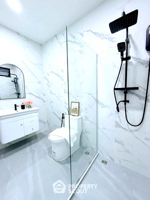 บ้านเดี่ยว ชลบุรี : บ้าน 3-ห้องนอน ใกล้ พัทยาตะวันออก (ID 2440464)