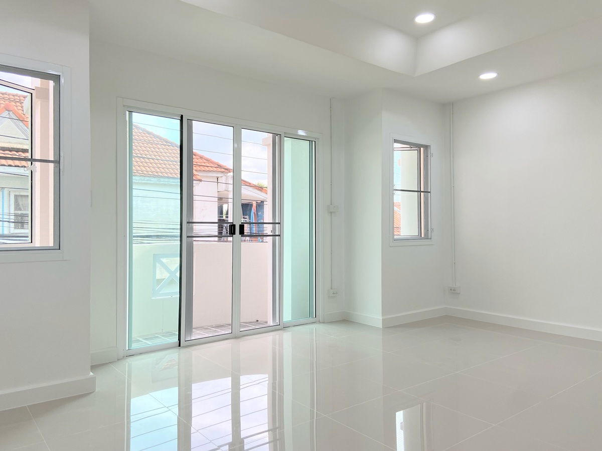 รูป ขาย ทาวน์เฮ้าส์ 2 ชั้น หมู่บ้านร่มโพธิ์ เนื้อที่ 20 ตร.ว. อ.บางบัวทอง จ.นนทบุรี - รูปที่ 9/13