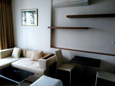 ขายคอนโด : RHYTHM SATHORN 1 Bedroom, BTS Saphan Taksin (Condo For Sale) 