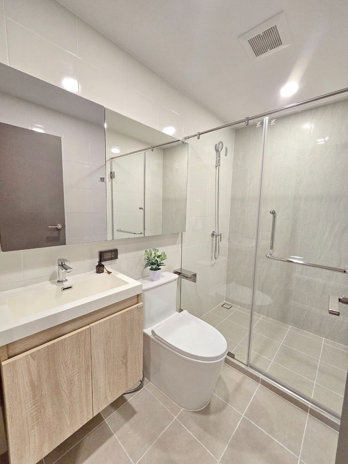 รูป เช่า 2 ห้องนอน คอนโดดิ ออริจิ้น รัชดา – ลาดพร้าว วิวสระว่ายน้ำ ตกแต่งครบ เพียง 1 นาทีถึง MRT สถานีลาดพร้าว (สายสีเหลือง) - รูปที่ 9/33