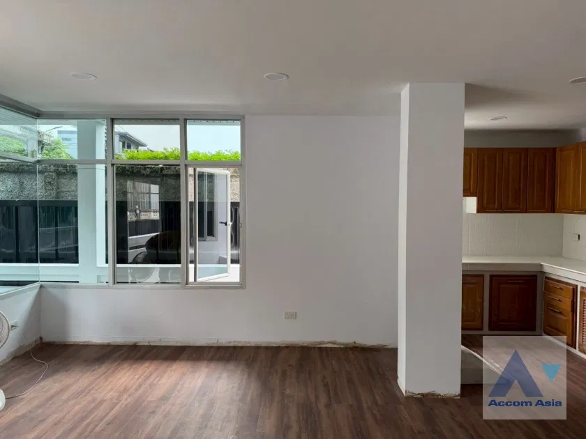 รูป 🔼🔽 AccomA 📩 Pet friendly,Home Office 3 BR House in Khlong Tan Nuea (AA26473) - รูปที่ 4/14