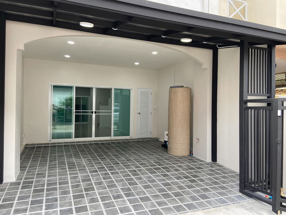 รูป ขาย ทาวน์เฮ้าส์ 2 ชั้น หมู่บ้านร่มโพธิ์ เนื้อที่ 20 ตร.ว. อ.บางบัวทอง จ.นนทบุรี - รูปที่ 2/13