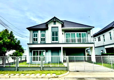 เช่าบ้านเดี่ยว เมืองสมุทรปราการ สมุทรปราการ : ให้ เช่า บ้านหรู แกรนด์ สิวารมย์ สุขุมวิท บางปู 109 - 75 ตรว. บรรยากาศบ้านพักตากอากาศ ใกล้สถานตากอากาศบางปู