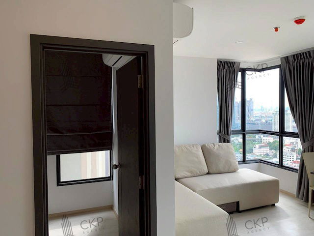 picture Condo Elio Del Nest, located on Udomsuk Road, accessible by multiple routes, close to the BTS and shopping malls, with tenants. - 6/8