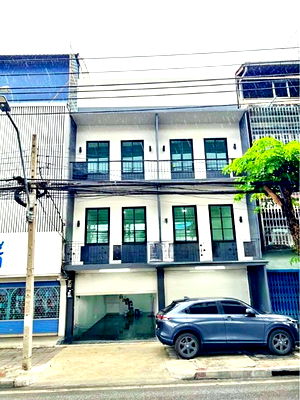 Shophouses for rent Bangkok : Indy Market 900m. Suksawat Road. RatBurana Commercial building for rent 3-storey 2 units renovated