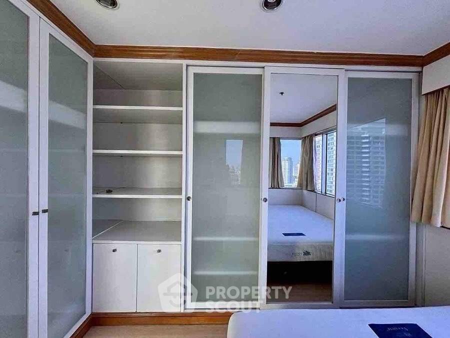 picture 3-BR Condo at Silom Suite Condominium near BTS Saint Louis (ID 2353567) - 8/10