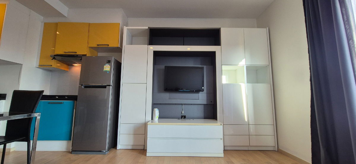 picture Room for rent Noble Reveal.... - 6/21